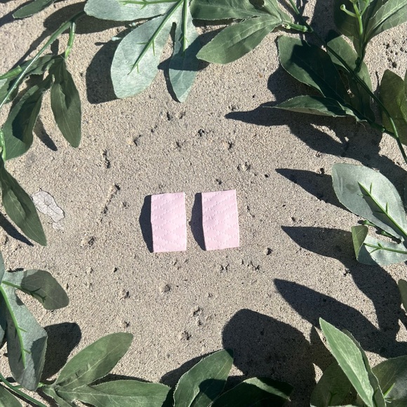 Hair Clips - Picture 2 of 6